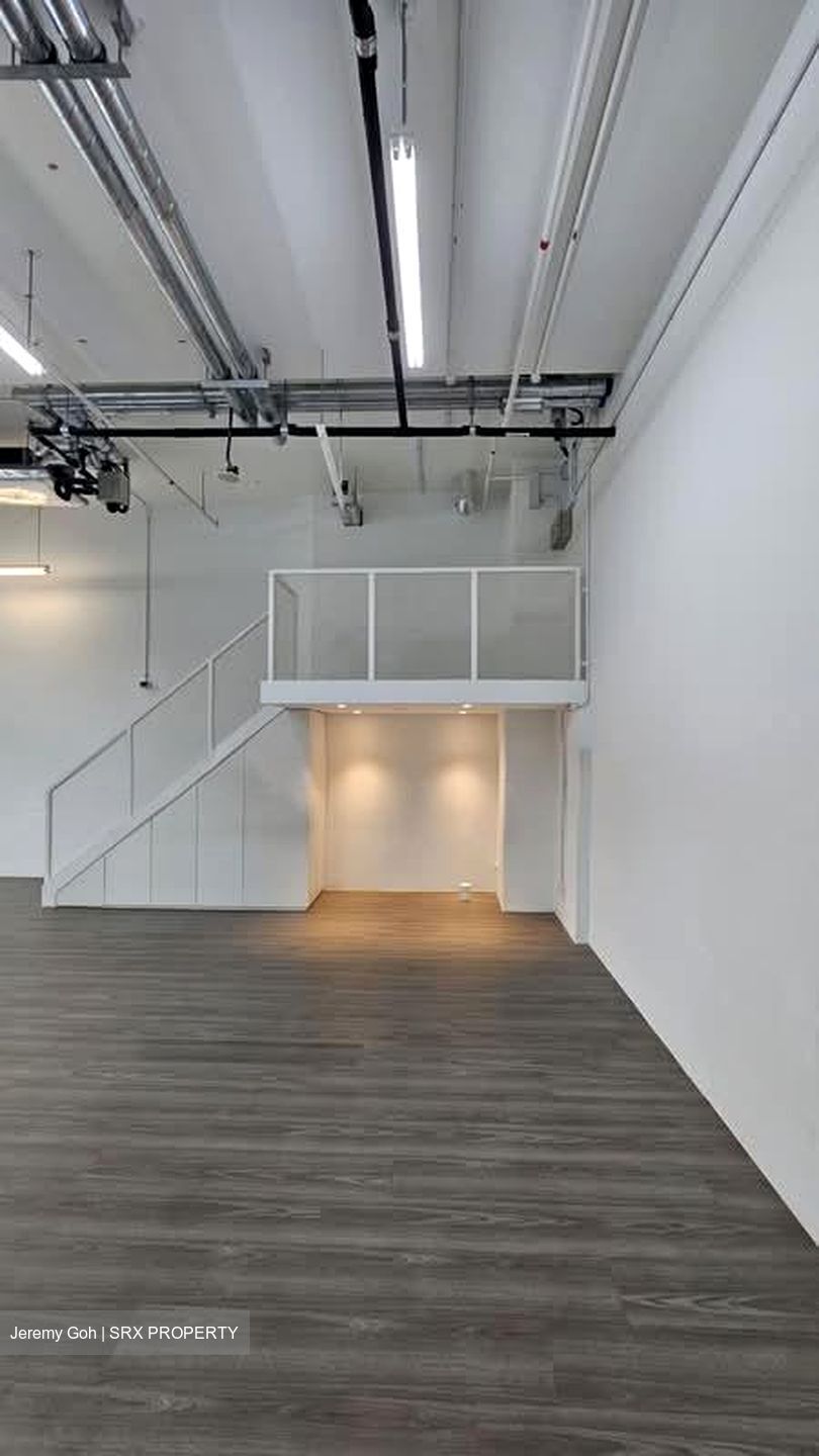 Woods Square (D25), Office #581148491